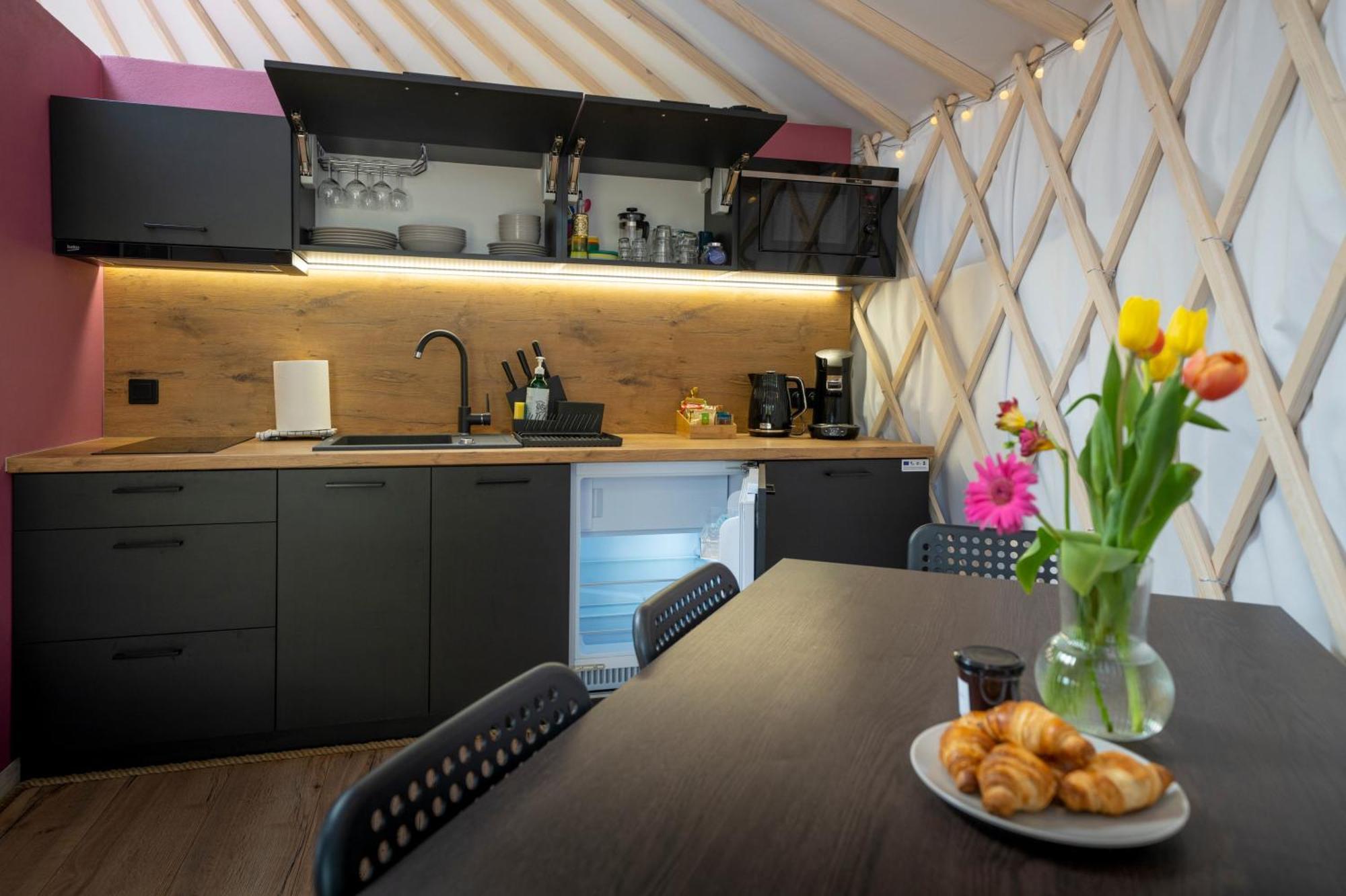 Dom W Domu - Izera Glamping Acomodação com café da manhã Gajowka  Quarto foto