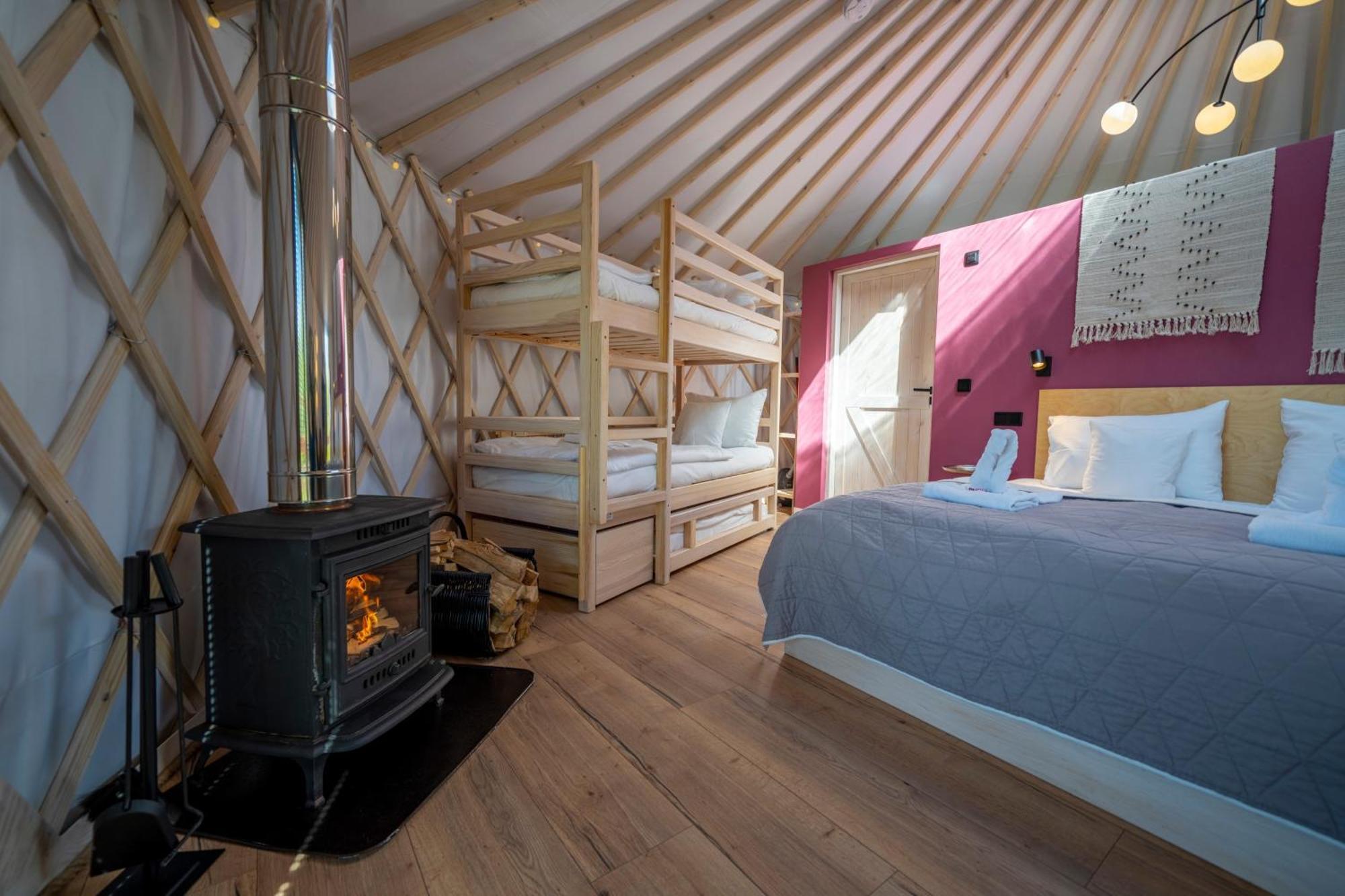 Dom W Domu - Izera Glamping Acomodação com café da manhã Gajowka  Quarto foto